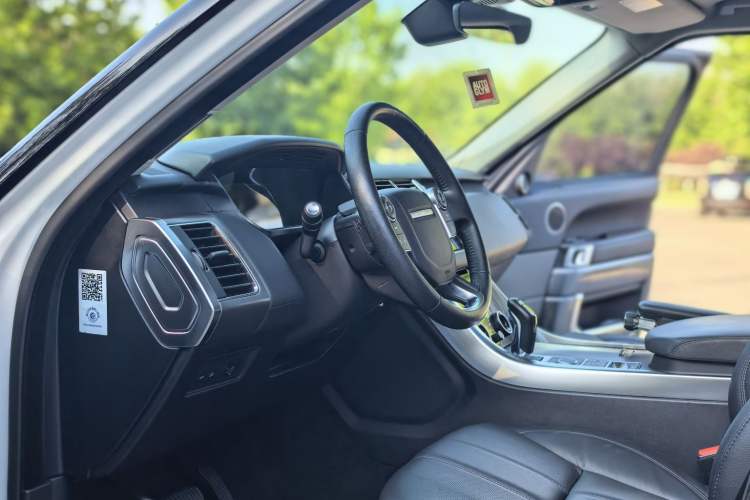 Used Land Rover Range Rover Sport 2017 3.0 SC V6 SE
