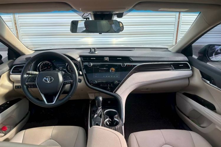 Used Toyota Camry 2019 Revised Version 2.0G Luxury Edition
