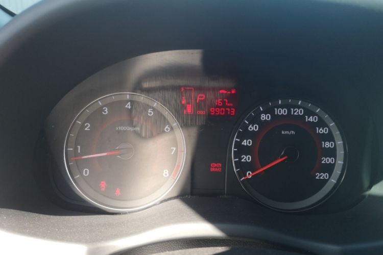 Used Hyundai Verna Ray 2014 1.4L Automatic GLX
