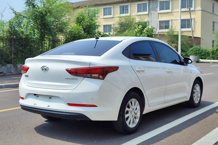 Used Hyundai Verna 2016 1.4L Manual Cool Edition GLS
