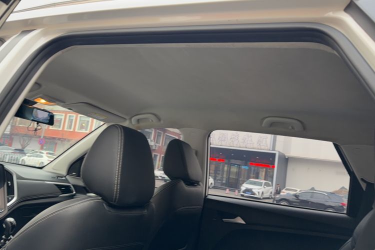 Used Baojun 530 2021 Global Car Anniversary Edition 1.5T Manual Luxury Model 6 Seats
