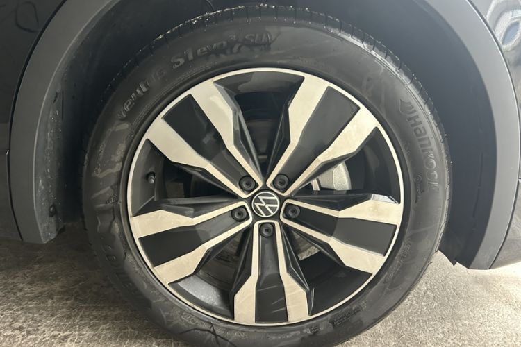 Used Volkswagen Tiguan L 2024 330TSI Automatic Two-Wheel Drive R-Line Enhanced Edition
