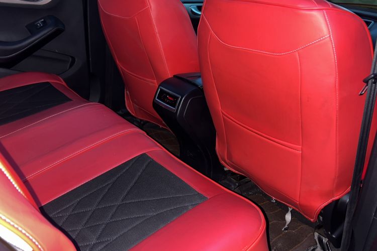 Used Zotye SR7 2016 1.5T Manual Cube Heart Edition China V Standard
