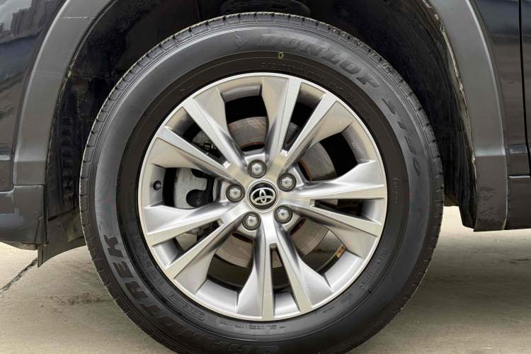 Used Toyota Highlander 2018 2.0T Two-Wheel Drive Elite Edition 7 Seats Emission Standard China V
