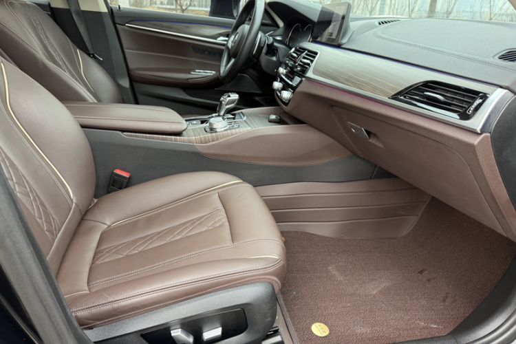 Used BMW 5 Series 2018 Facelifted 530Li xDrive Luxury Package
