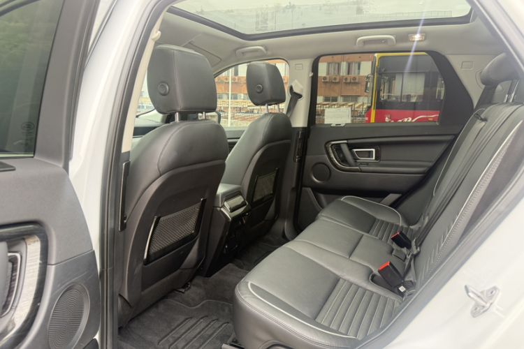 Used Land Rover Discovery Sport 2019 240 PS SE Dynamic Version China VI Standard