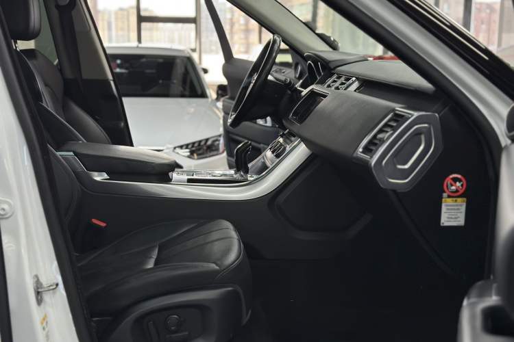 Used Land Rover Range Rover Sport 2017 3.0 SC V6 SE
