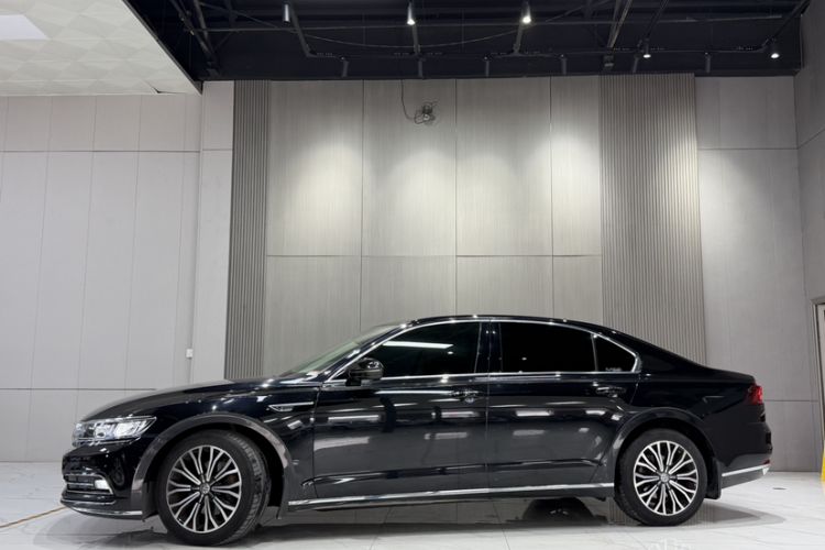 Used Volkswagen Phideon 2018 Revised Version 380TSI Two-Wheel Drive Business Edition
