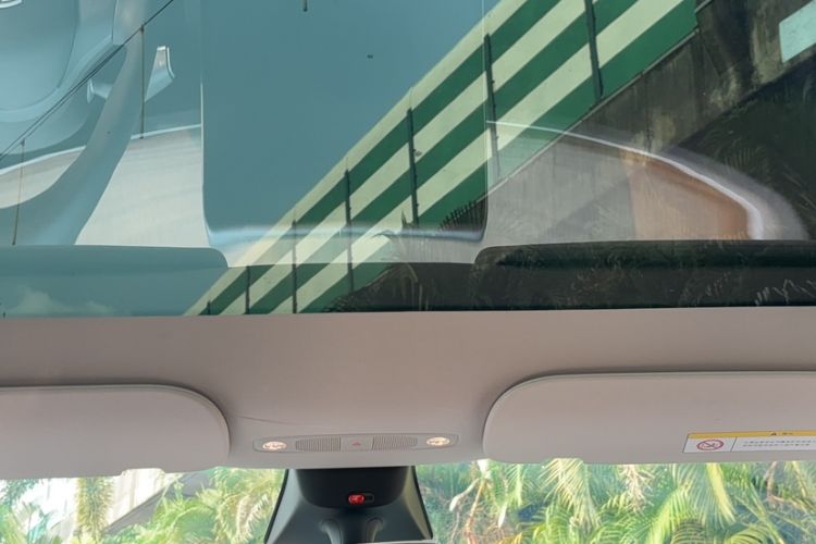 Used Tesla Model Y 2022 Long-Range All-Wheel-Drive Version
