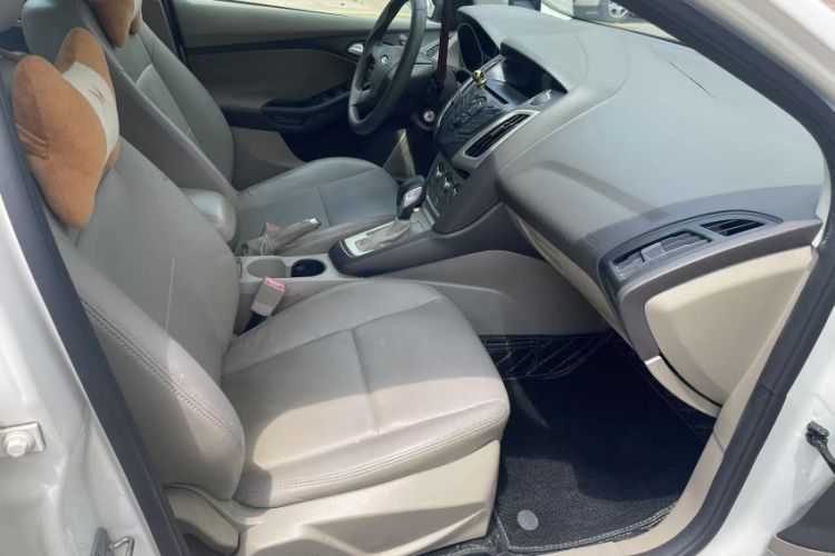 Used Ford Focus 2012 Sedan 1.6L Automatic Comfort Model
