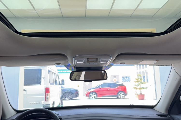 Used Geely Auto Emgrand X7 Sport 2016 1.8TD Automatic ZhiZun Version
