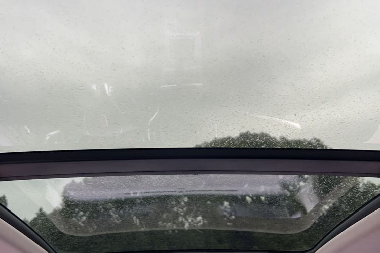 Used Roewe RX5 2016 20T Two-Wheel Drive Automatic Internet Smart Edition
