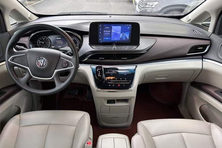 Used Buick GL8 2023 Land Executive Class Comfort Model
