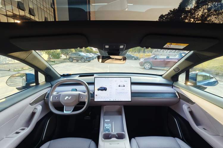 Used ONVO L60 2024 60 kWh Rear-Drive Version
