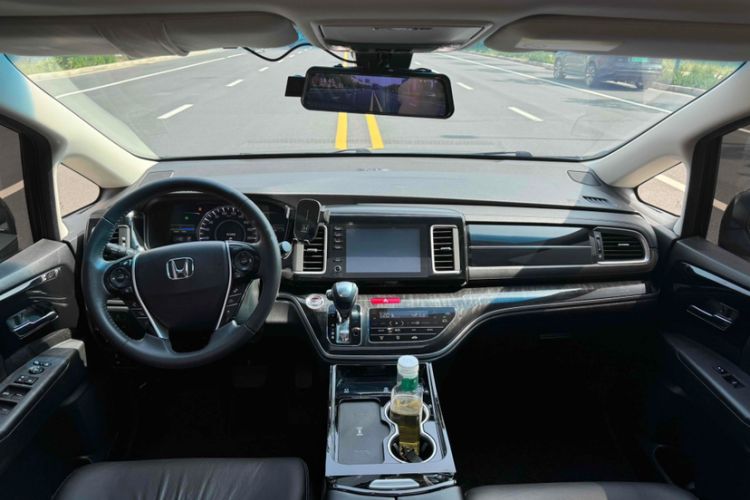 Used Honda Elysion 2019 2.0L Hybrid Luxury Edition
