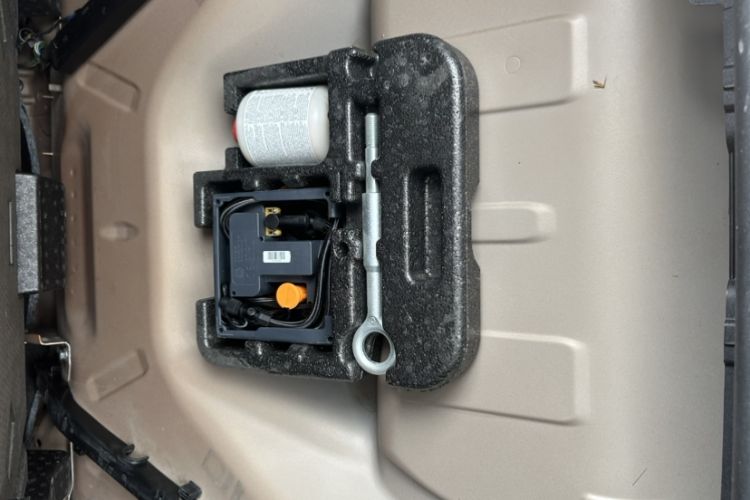 Used Volvo S60 2014 T5 Zhiyi Edition
