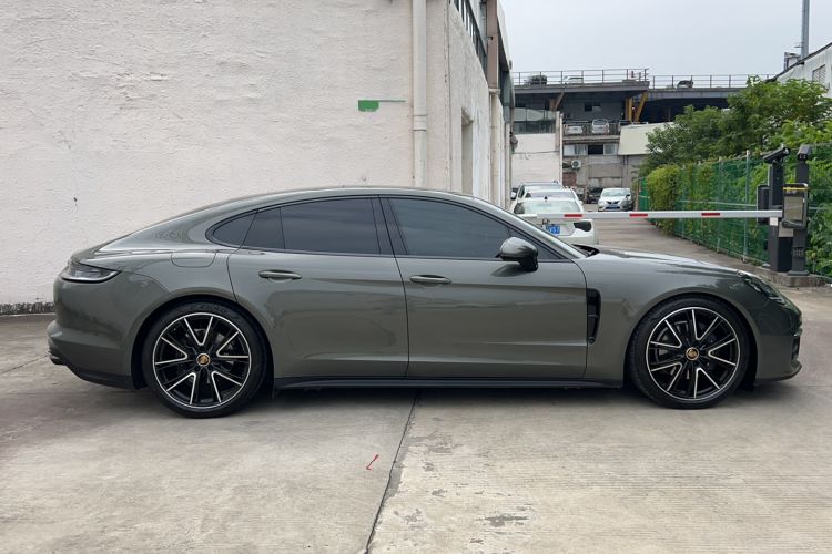 Used Porsche Panamera 2023 Panamera 2.9T Platinum Edition
