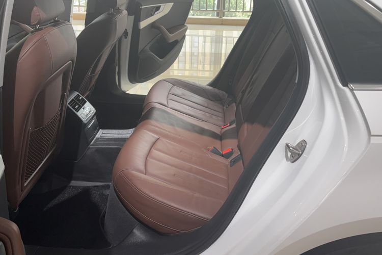 Used Audi A4L 2019 40 TFSI Fashion Edition China VI Emission Standard
