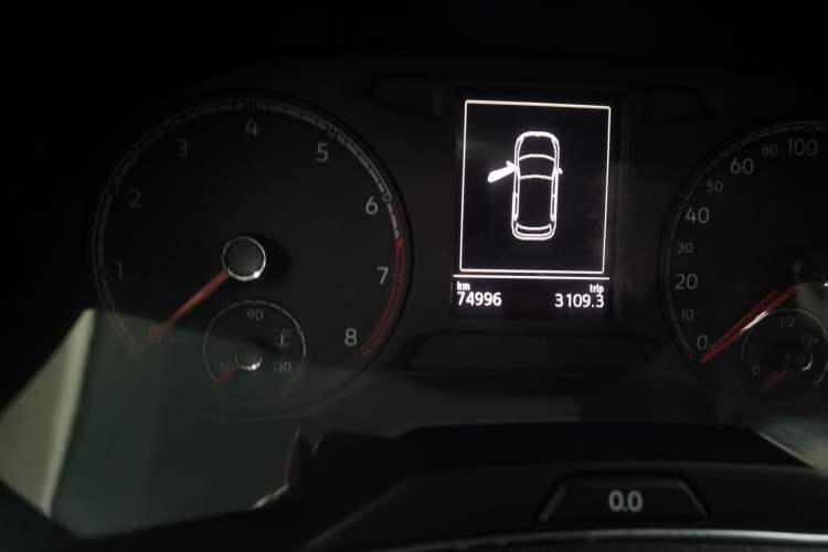 Used Volkswagen T-ROC 2018 280TSI DSG Two-Wheel Drive Advanced Version China V Emission Standard
