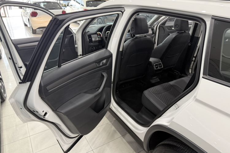 Used Skoda Kodiaq 2018 Facelifted TSI330 5-Seater Two-Wheel-Drive Comfort Edition
