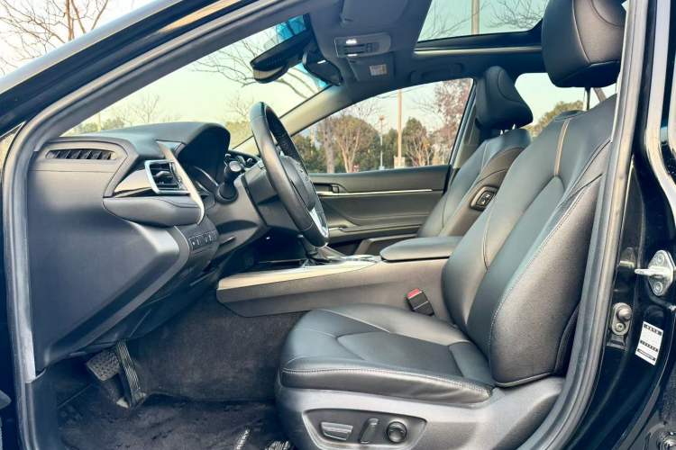 Used Toyota Camry 2019 Revised Version Dual-Engine 2.5 HG Luxury Edition
