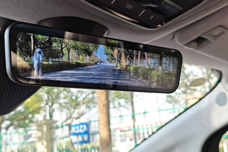 Used XPeng X9 2025 740 Ultra-Long Range Max
