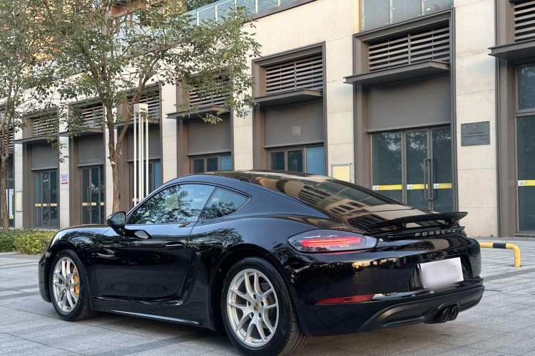 Used Porsche 718 2020 Cayman 2.0T
