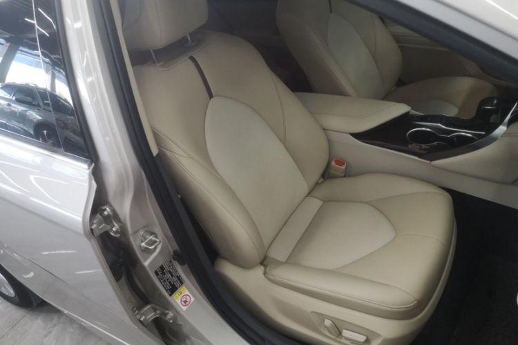 Used Toyota Camry 2018 2.0G Luxury Edition
