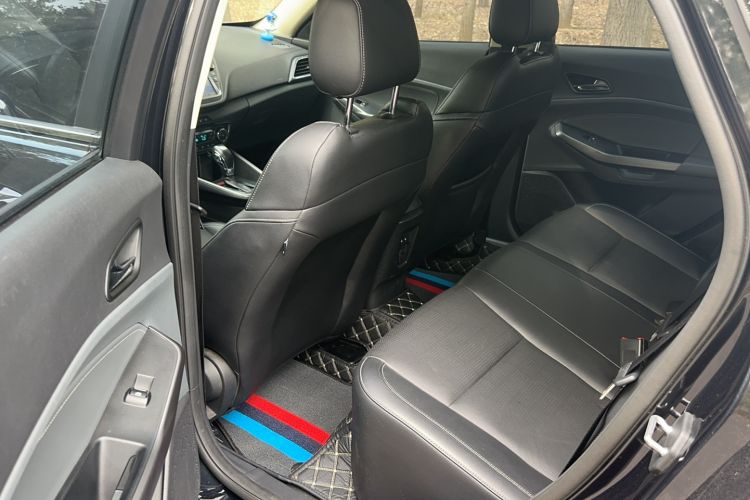 Used Ford Escort 2015 1.5L Automatic Fashion Model
