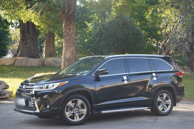 Used Toyota Highlander 2018 2.0T Four-Wheel Drive Prestige Version 7 Seats China VI Standard
