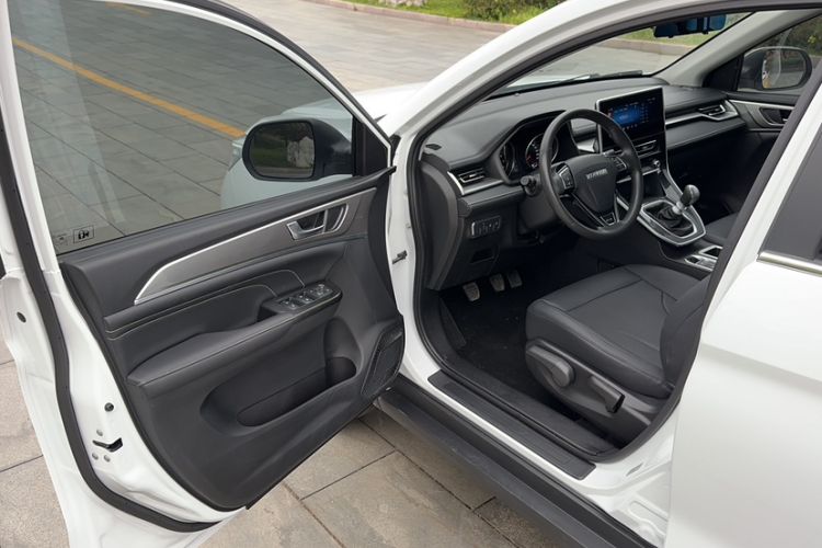 Used Haval M6 2023 PLUS 1.5T Manual Elite Smart Connectivity Model
