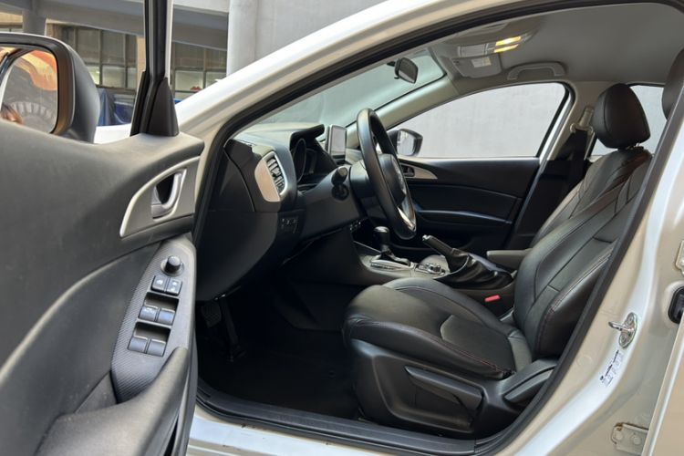 Used Mazda Mazda 3 Axela 2017 Sedan 1.5L Automatic Comfort Model Emission Standard China V
