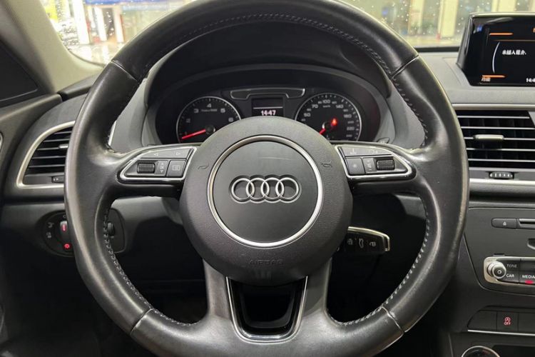 Used Audi Q3 2017 35 TFSI Fashion Model

