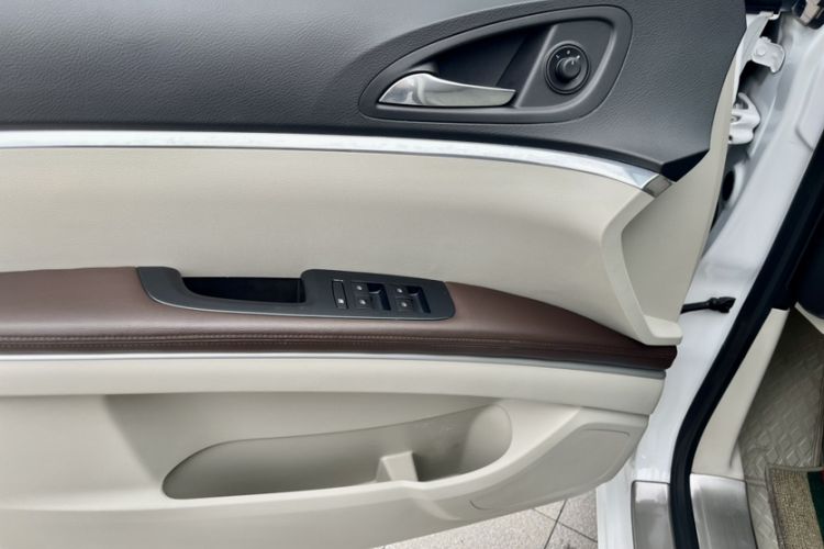 Used Buick GL8 2021 Land Cruiser Executive Class 652T Comfort Model
