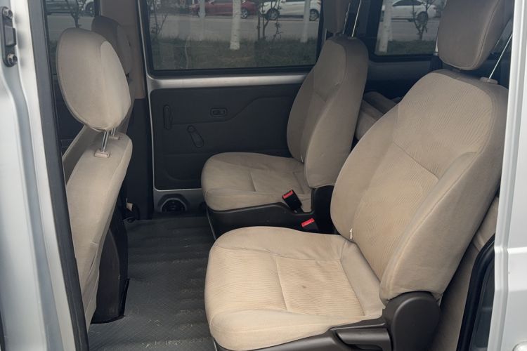 Used Wuling Rongguang V 2016 1.5L Standard Version