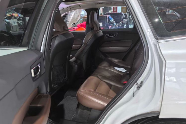 Used Volvo XC60 2019 T5 4x4 Smart Edition China VI Standard