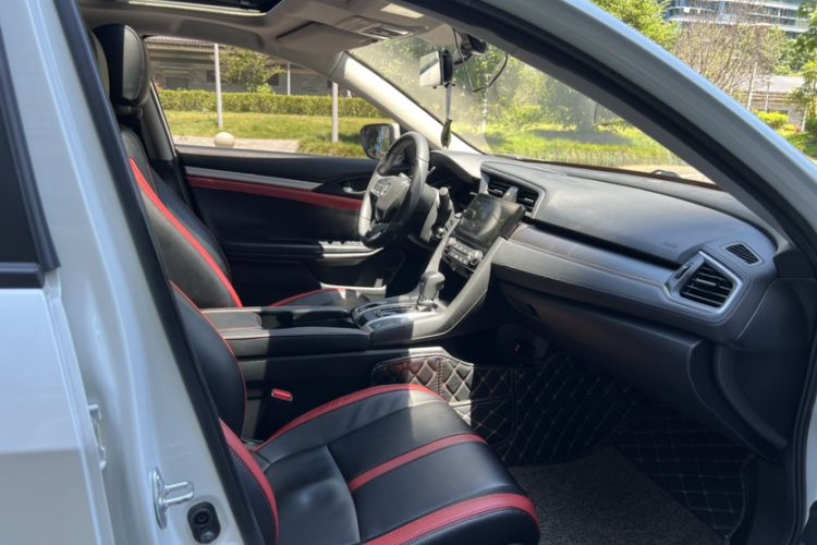 Used Honda Civic 2016 180TURBO CVT Comfort Version
