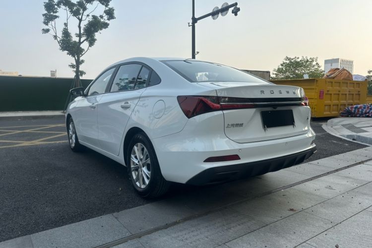 Used Roewe i5 2023 1.5L Manual Comfort Edition
