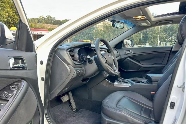 Used Kia K5 2012 2.0L Automatic DLX
