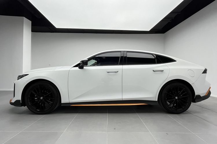 Used Changan UNI-V 2024 1.5T Prestige Sport Edition
