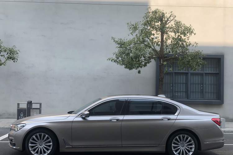Used BMW 7 Series 2018 730Li Leading Model Excellence Package
