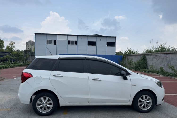 Used Chevrolet Lova RV 2016 1.5L Automatic Comfort Edition
