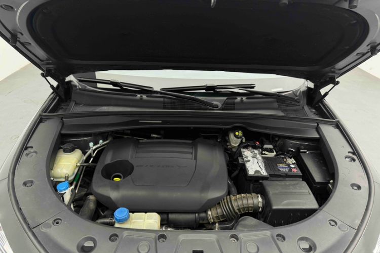 Used Changan UNI-K 2024 2.0T Two-Wheel Drive YueShang Trim
