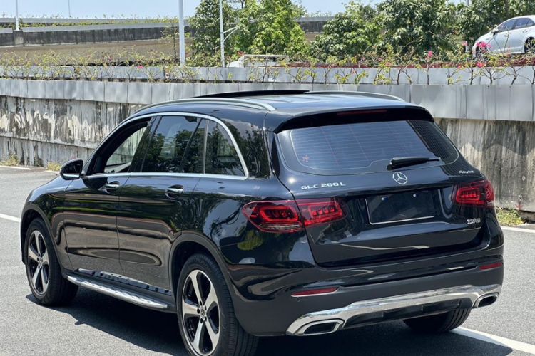 Used Mercedes-Benz GLC 2022 Refreshed GLC 260 L 4MATIC Dynamic Edition
