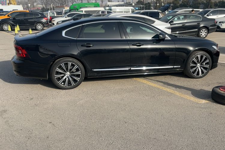 Used Volvo S90 2025 B5 Zhiyuan Luxury Edition
