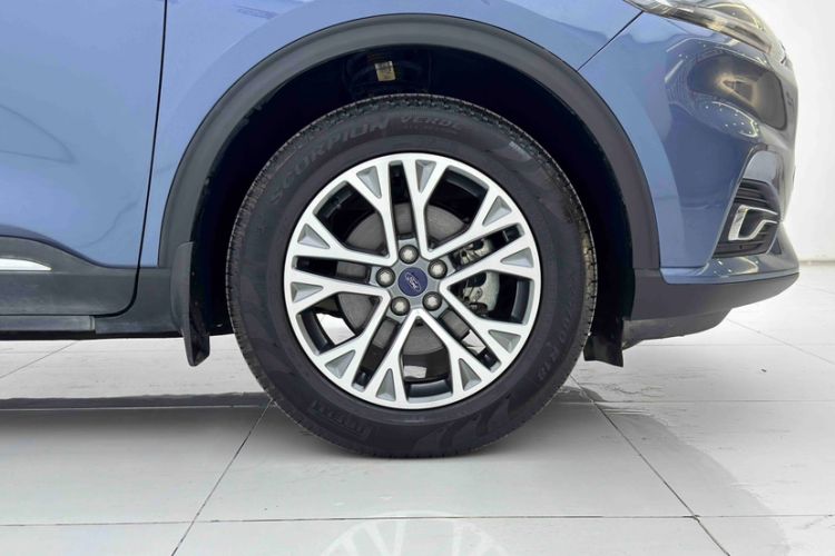 Used Ford Escape 2020 EcoBoost 245 Two-Wheel-Drive Titanium Edition
