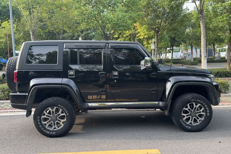 Used Beijing Auto BJ40 2019 PLUS 2.3T Automatic Four-Wheel Drive Premium Edition China VI
