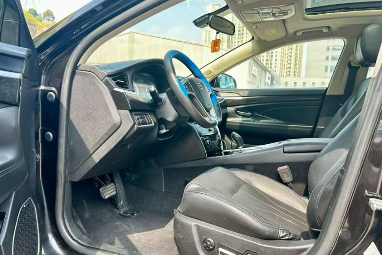 Used Geely Auto Emgrand GT 2015 2.4L Comfort Model
