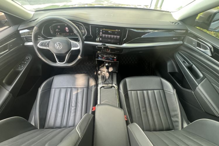 Used Volkswagen Passat 2022 330TSI Elite Edition Custom Version
