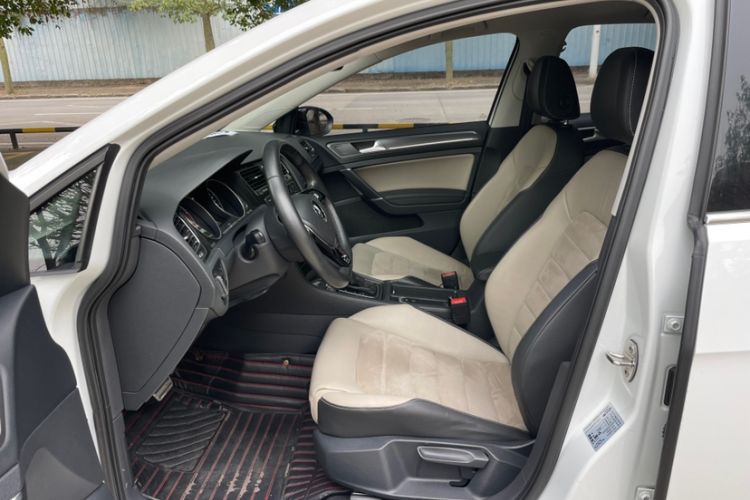 Used Volkswagen Golf 2017 230TSI Automatic Luxury Million-Vehicle Commemorative Edition
